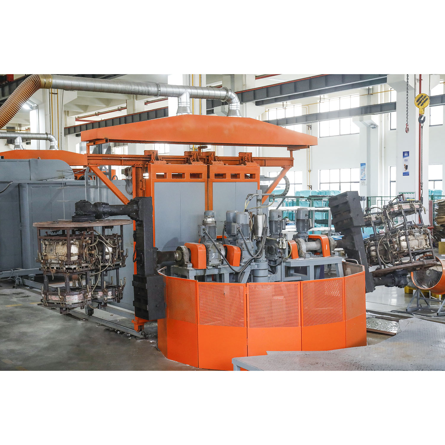 Automatic Carousel Rotomoulding Machine for Fuel Tank